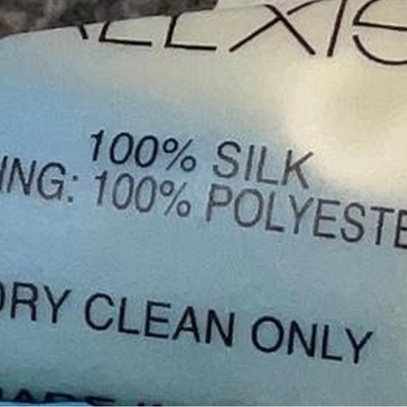 White Alexis Ruffle Sleeve Blouse w Black Trim - Picture 4 of 4